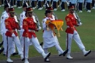 Wah, 6 Siswa SMAN 5 Pekanbaru yang Kibarkan Bendera di Kantor Walikota