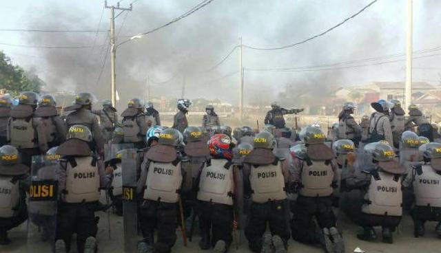 Rumah Kepala Kampung di Lampung Diserang Ratusan Orang