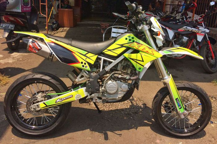 Ingin Bikin Supermoto dari KLX, Tak Harus Mahal