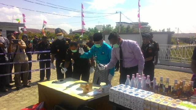 Bea dan Cukai Selatpanjang Musnahkan Barang Tangkapan Bernilai Rp472 Juta