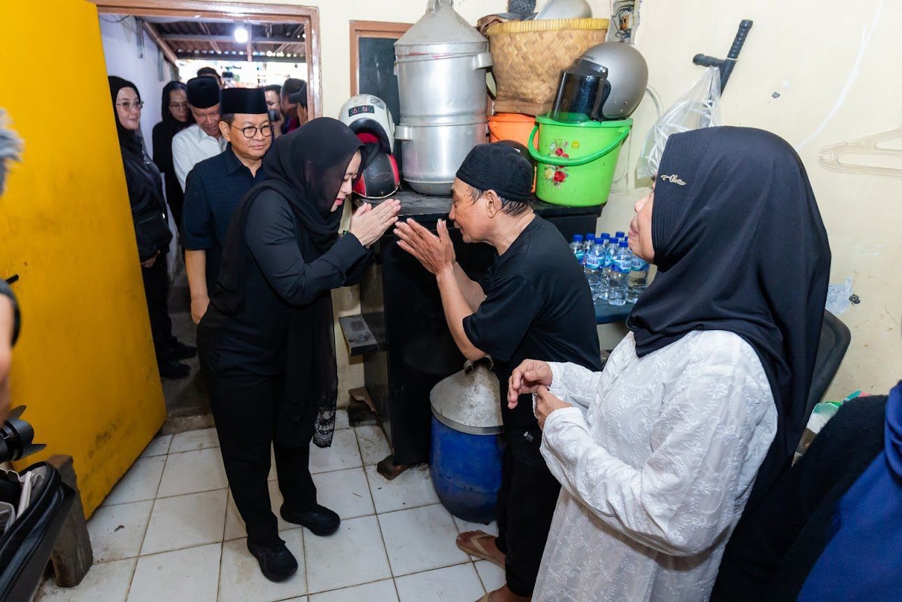 Takziah ke Rumah Almarhum Affan, Puan Peluk Ibu Korban Sampaikan Maaf dan Rasa Duka