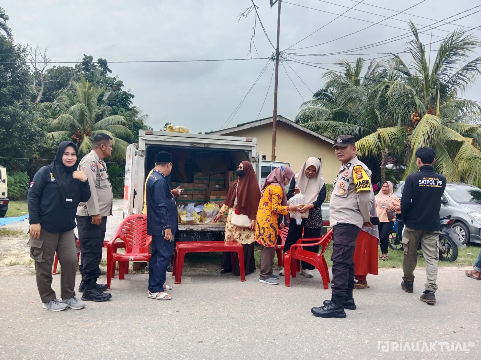 Cegah Lonjakan Harga, Polsek TPTM Pantau Operasi Pasar Murah Minyakita di Pasar Melayu Besar