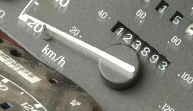 Cara Mengetahui Mobil Bekas yang Sudah Diubah Kilometernya