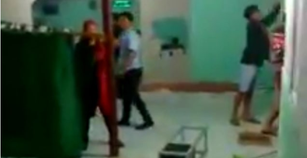 Viral! Video Massa Brutal Rusak Mushola di Minahasa Utara, Disebut Gara-gara Terganggu Bising Toa