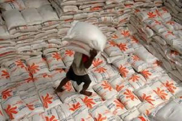 Warga Kampung Dalam Keluhkan Raskin Susut Hingga 4 Kg