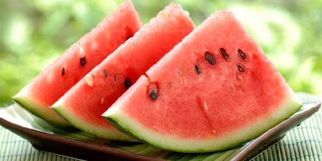 Jangan buang biji semangka! Ini 4 manfaat sehatnya