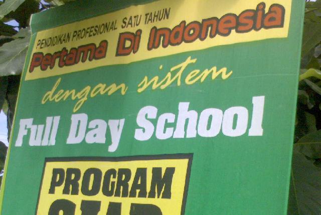 Para Ortu Tolak Kebijakan Full Day School