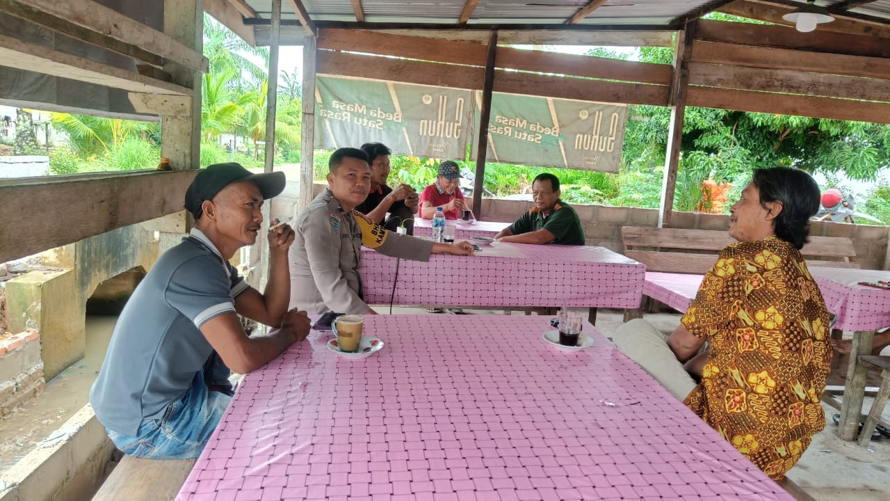 Bhabinkamtibmas Kelurahan Bangko Kanan Sambangi Warga, Imbau Jaga Kamtibmas