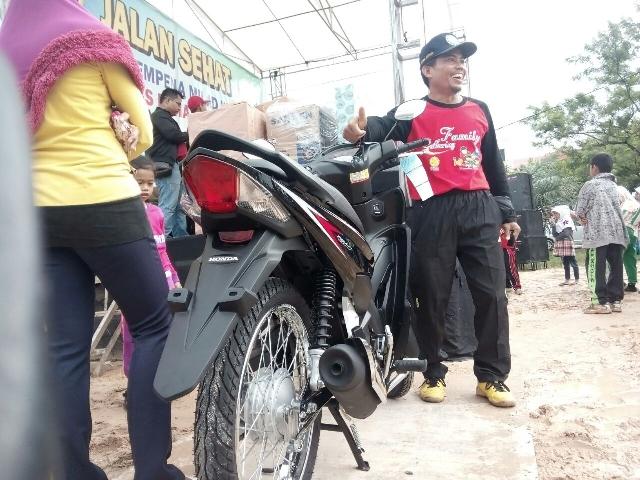 Yoko Bawa Pulang Sepeda Motor Jalan Sehat Milad ke-8 UMRI