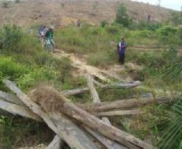 PT RPI Rusak Sejumlah Fasilitas Umum Desa Lubuk Batu Tinggal