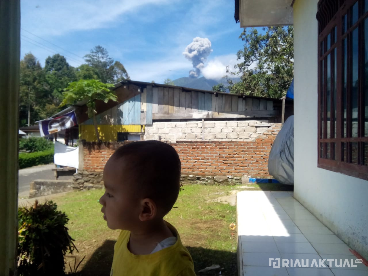 Kerap Erupsi, Abu Vulkanik Merapi Capai 900 Meter