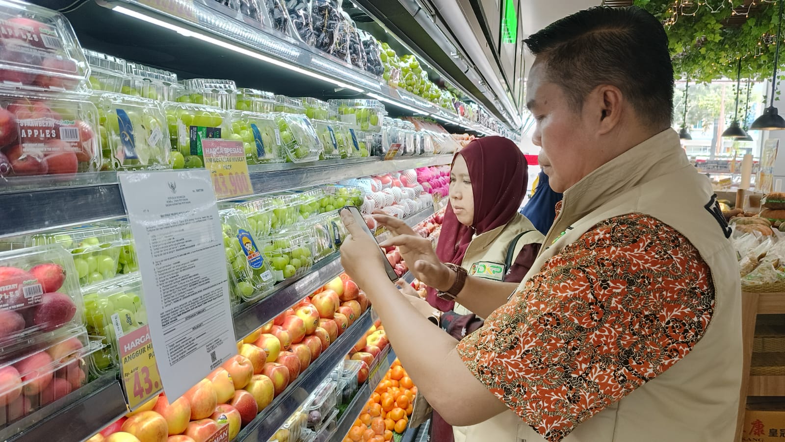 Wajib Pakai Izin Edar, Pemko Pekanbaru Pastikan Anggur Muscat Aman Konsumsi