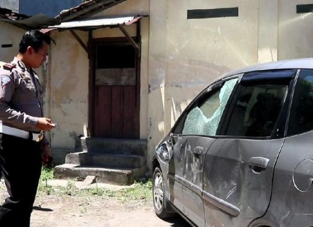 Polisi Temukan Kondom dan Tisu, Mobil PNS yang Kepergok Mesum Remuk