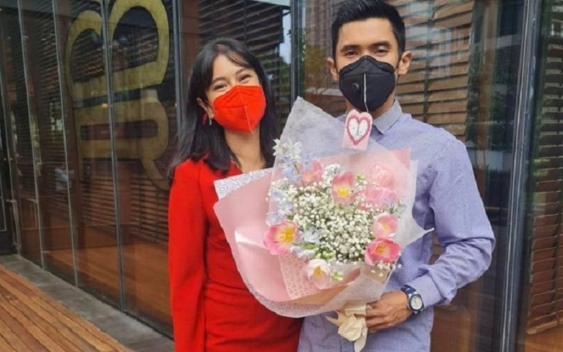 Sangat Jarang Terekpos, Ini Potret Mesra Dian Sastro dan Maulana Sutowo