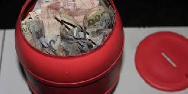 Tak ada bank, warga desa ini masih simpan uang di celengan