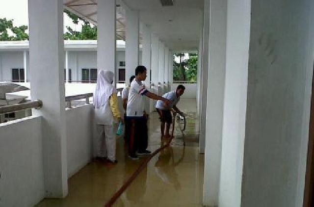 Dinas Sosial Beres-Beres di Gedung Pengadilan Tinggi Rohil