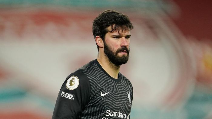 Blunder Fatal Alisson yang Bikin Liverpool Remuk di Tangan Man City