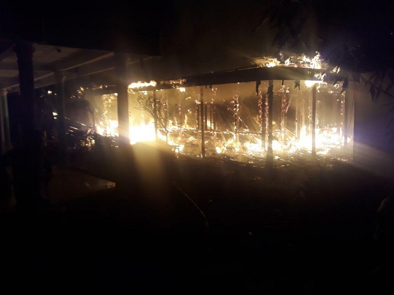 Diduga Arus Pendek, Rumah Fuad Mustapa Ludes Dilalap Api