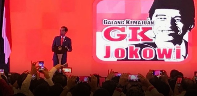 Jokowi Santai, Pendukungnya Panik, Mengapa Gerakan #2019GantiPresiden Begitu Menakutkan?