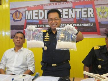 Selundupkan Narkoba, Mahasiswi Riau Ditangkap BC Pekanbaru