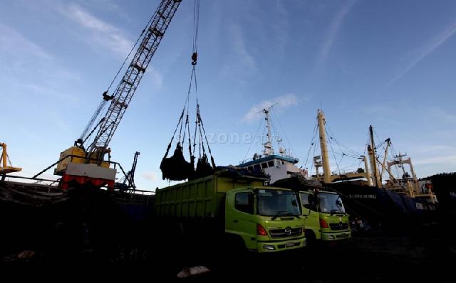 Uji Coba Angkut Transportasi Darat dengan Kapal Laut di Desember