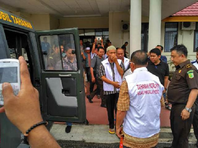 Tersangka TFJ Minta Jaksa Seret Kontrakor