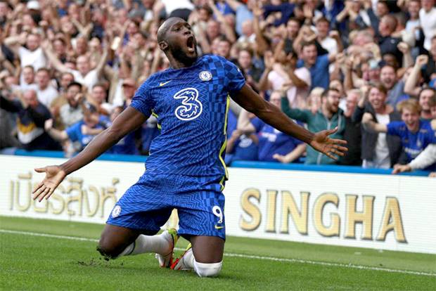 Lukaku Kapok Selebrasi Meluncur dengan Kedua Lutut