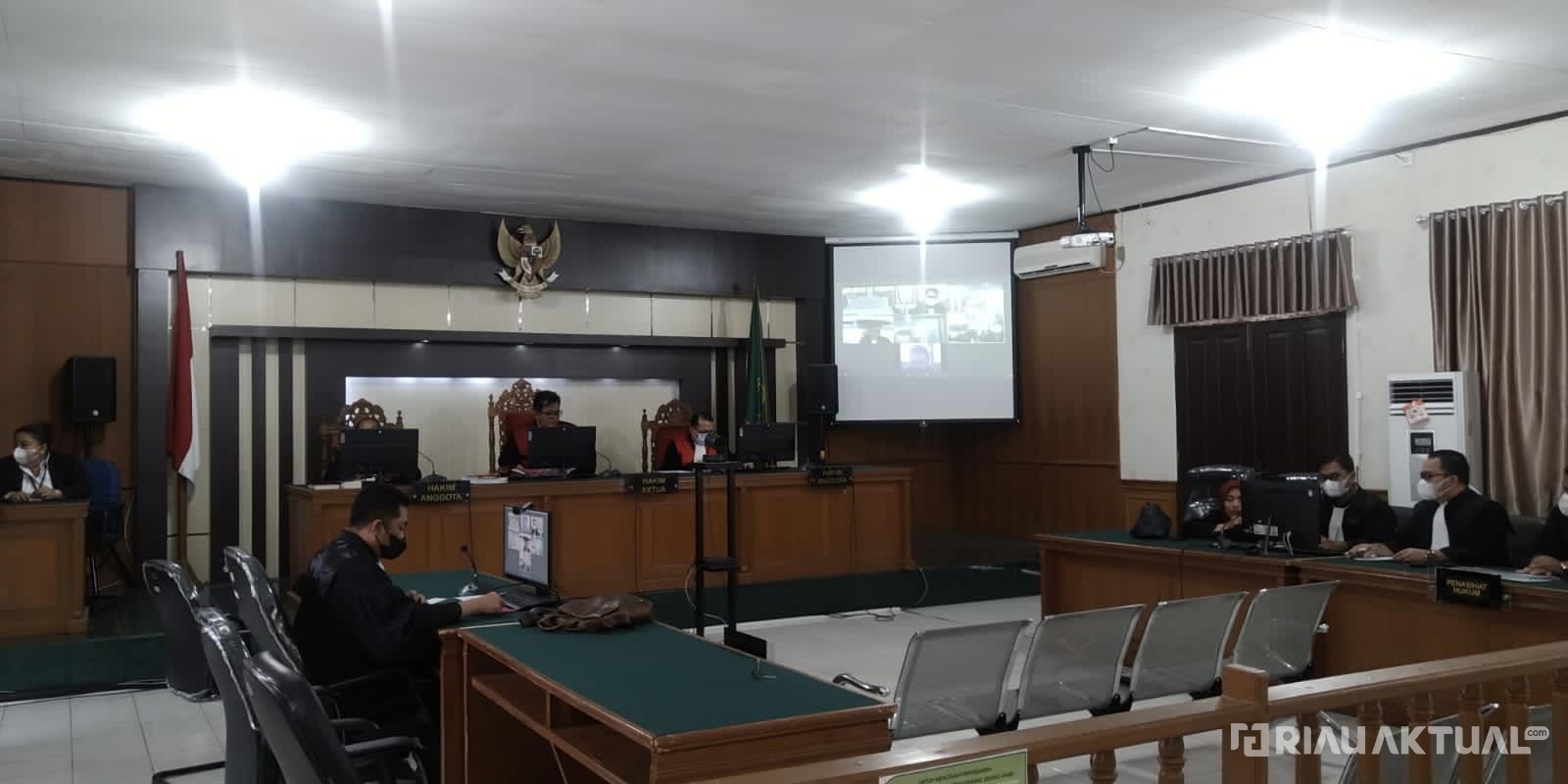 Dua Eks Direktur RSUD Rohul Divonis 14 Bulan Penjara