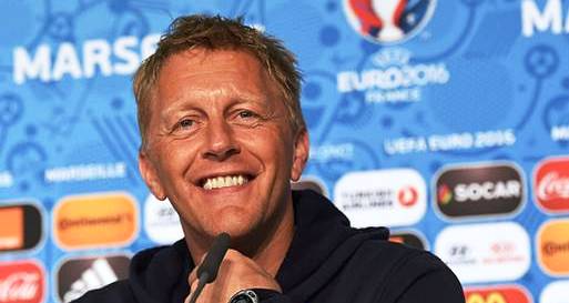 Pelatih Islandia Ungkap Keanehan Rumput GBK, Apa Itu!