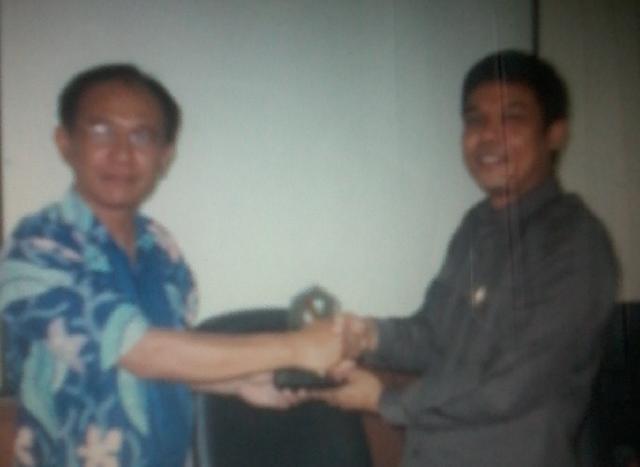 Pansus DPRD Kota Pekanbaru Temui Disperindag Surabaya  