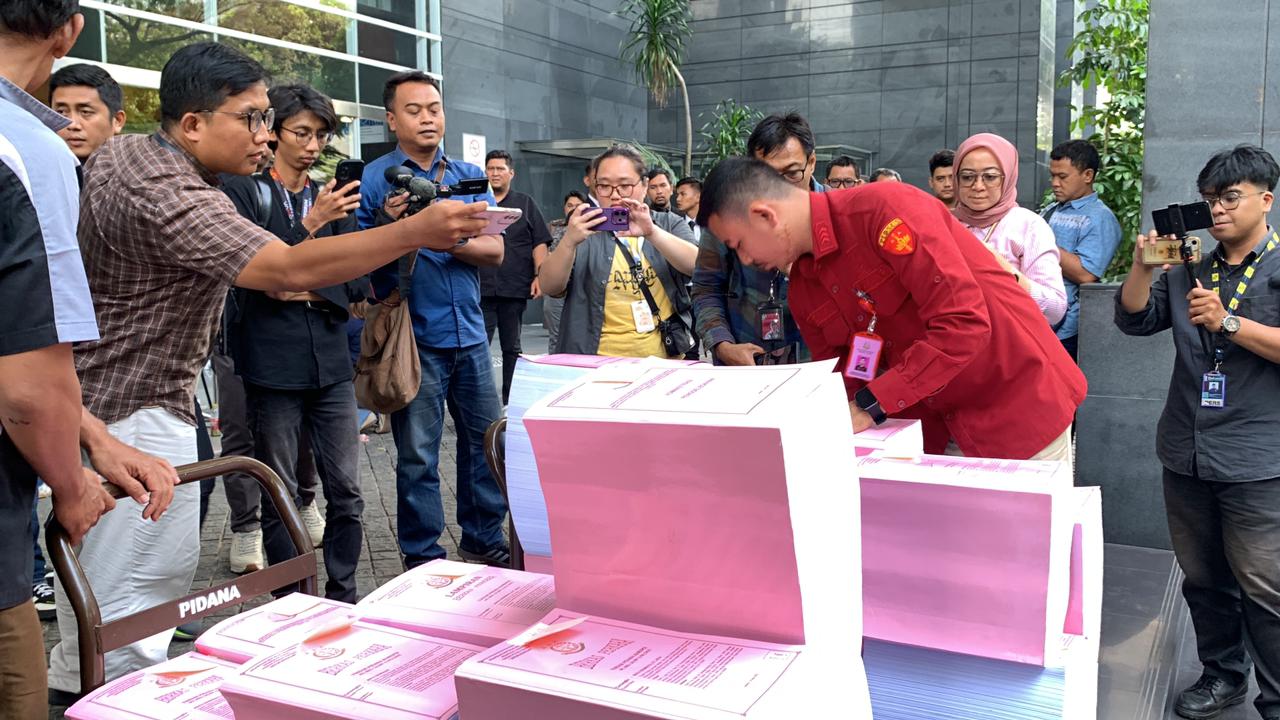 Kejagung Limpahkan Berkas Perkara 9 Terdakwa Korupsi Pertamina ke PN Tipikor Jakarta Pusat