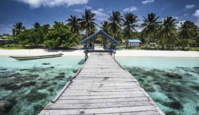 Menjelajahi Desa Wisata Arborek di Raja Ampat