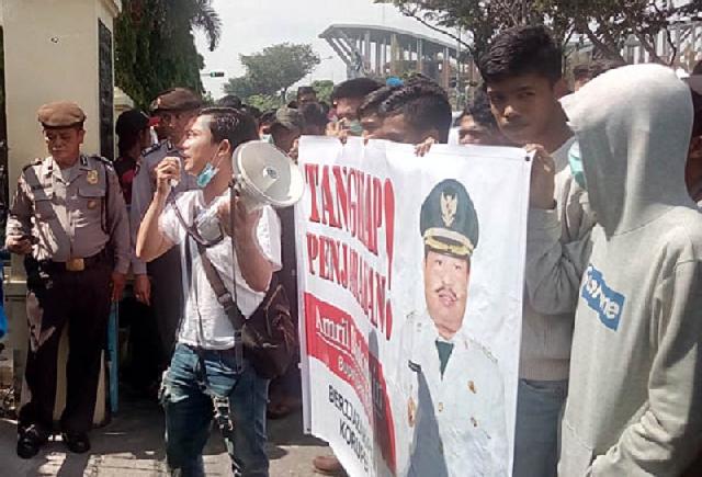 Demo di Polda Riau, AMRIL Desak Pengusutan Dua Dugaan Pidana Bupati Bengkalis