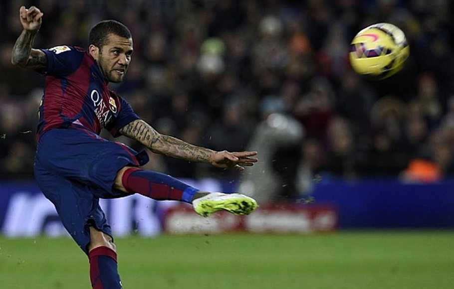 Dani Alves Kembali ke Barcelona