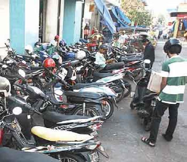 Parkir Ilegal di Pekanbaru Menjadi Perhatian Serius Kalangan Dewan