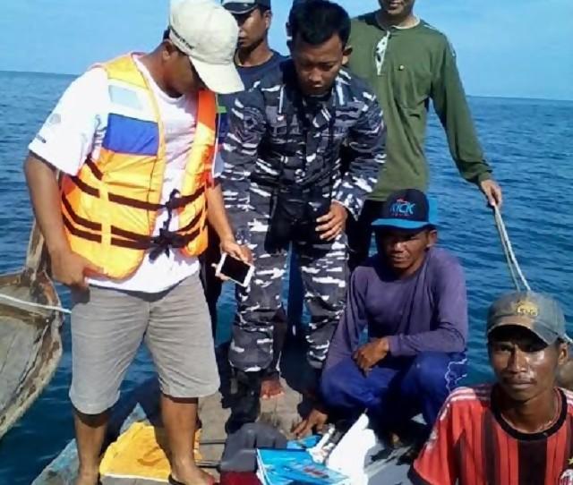 Pesawat Polri Jatuh Menukik dan Meledak di Air