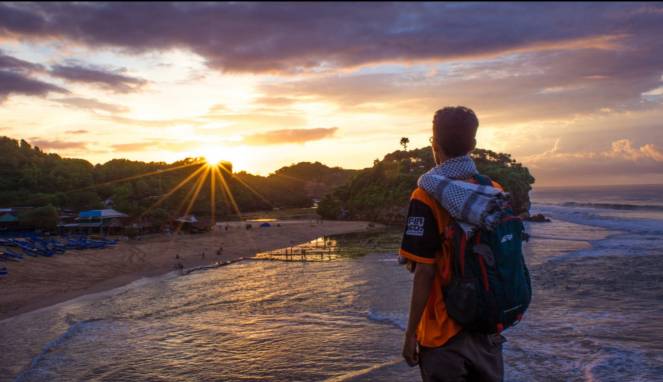 Pengalaman Seru Kemping di Pantai Watu Kodok