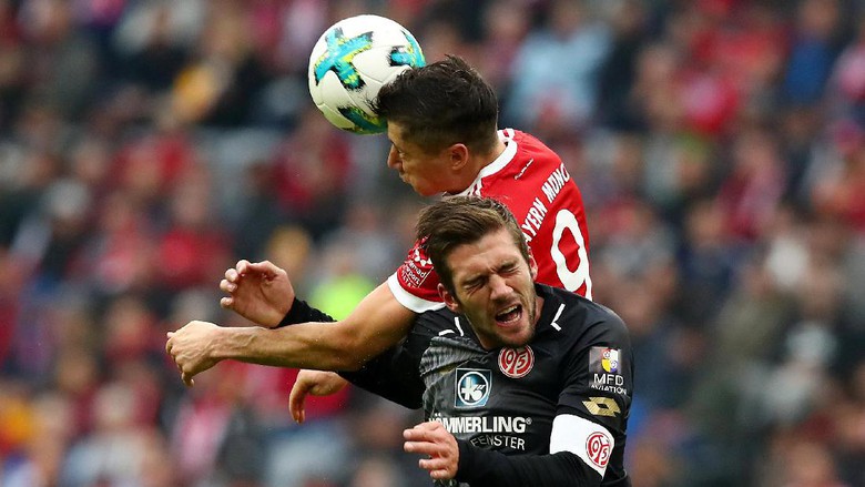 Lewandowski Dua Gol, Bayern Gebuk Mainz 4-0