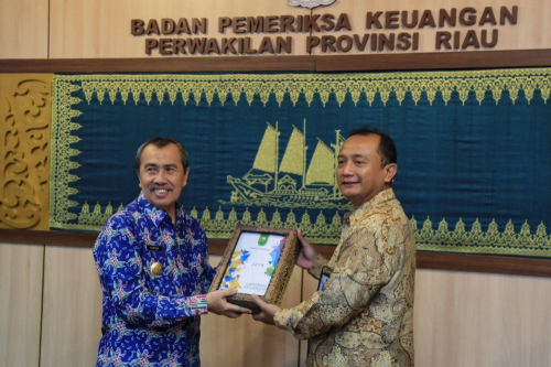 Serahkan LKPD 2019, Gubri Berharap Pemprov Riau Raih Opini WTP dari BPK RI