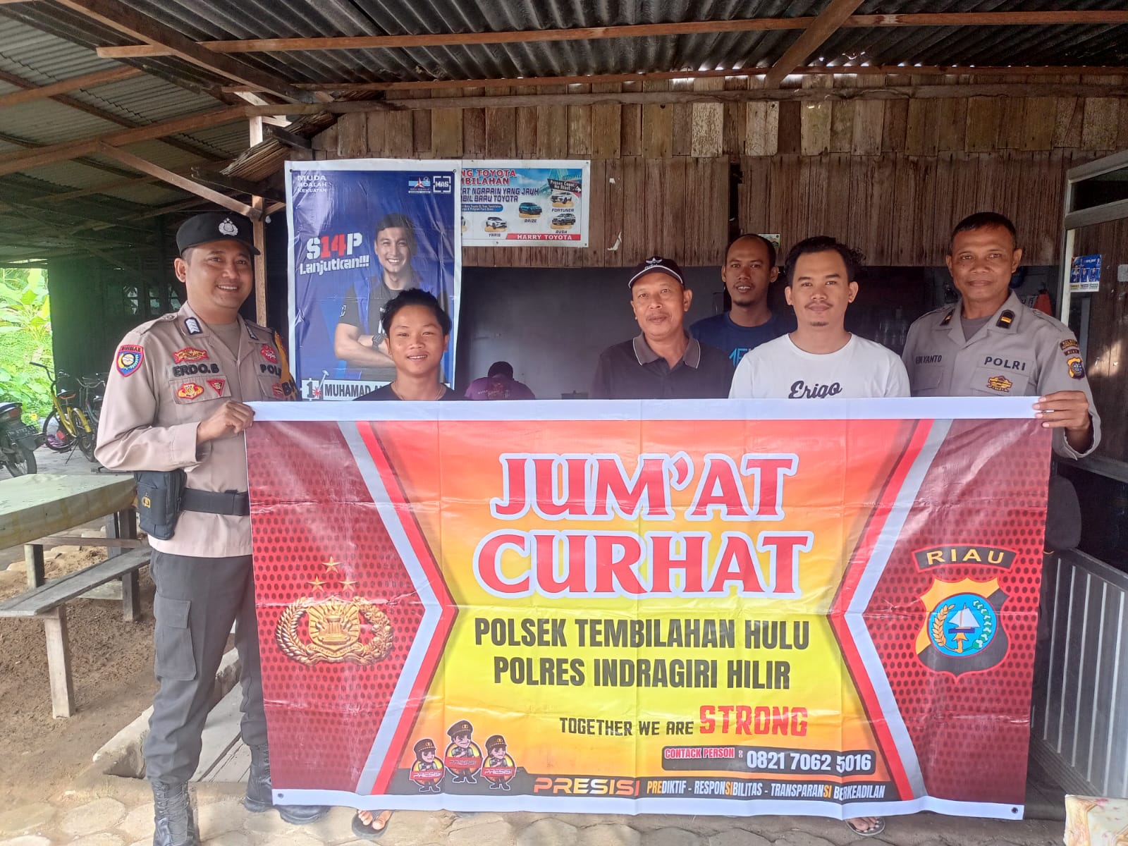 Bripka Erdo Jumat Curhat dan Cooling System, Sosialisasi Pemilu 2024 di Desa Pulau Palas