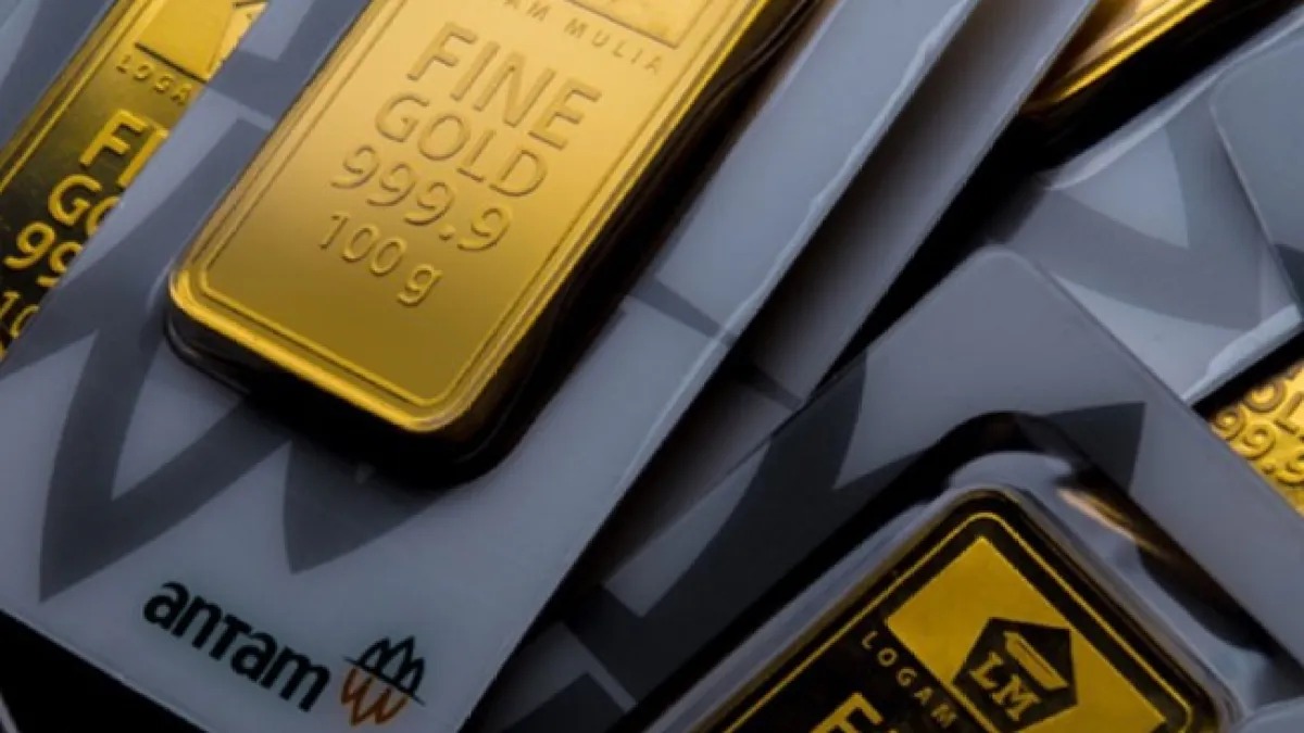 Jelang Tahun Baru, Harga Emas Antam Turun Rp9 Ribu