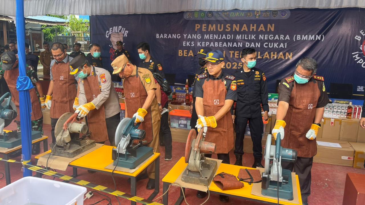 Bea Cukai Tembilahan Musnahkan 2,1 Juta Batang Rokok Ilegal, Selamatkan Negara Rp3,1 Miliar