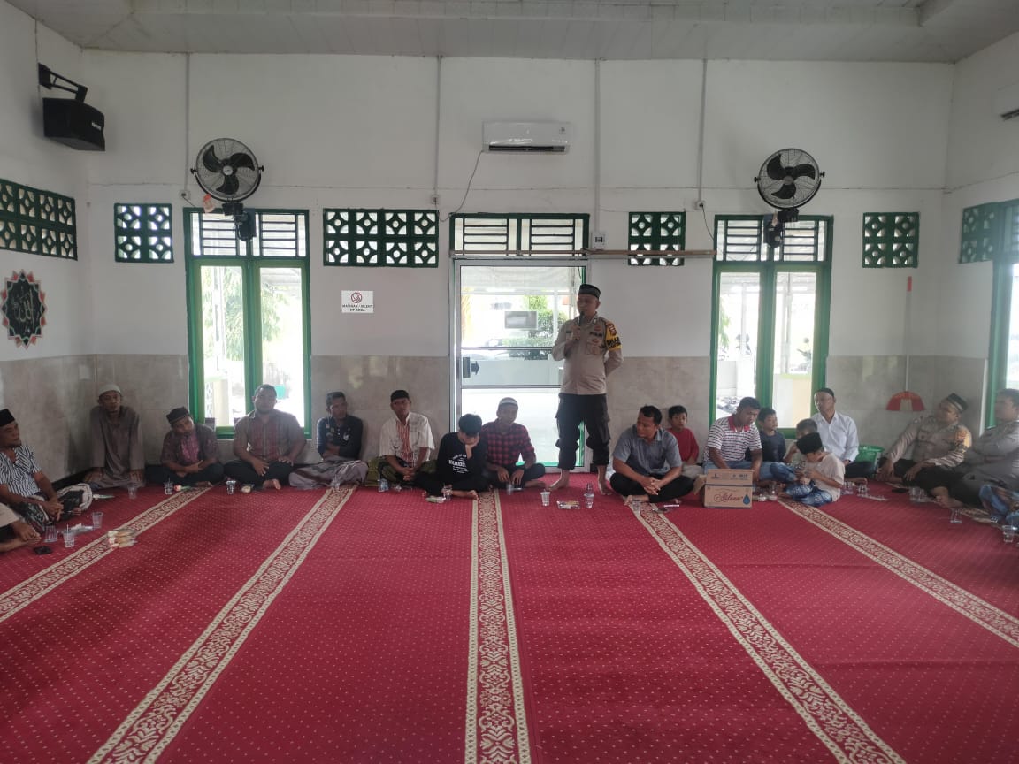 Kapolsek Koto Gasib Jalin Silaturahmi dengan Tokoh Agama dan Masyarakat Kampung Pangkalan Pisang