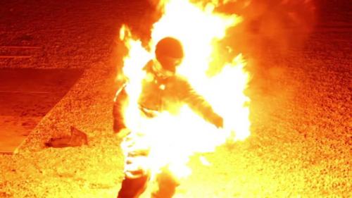 Benarkah Tubuh Manusia Bisa Terbakar Sendiri?