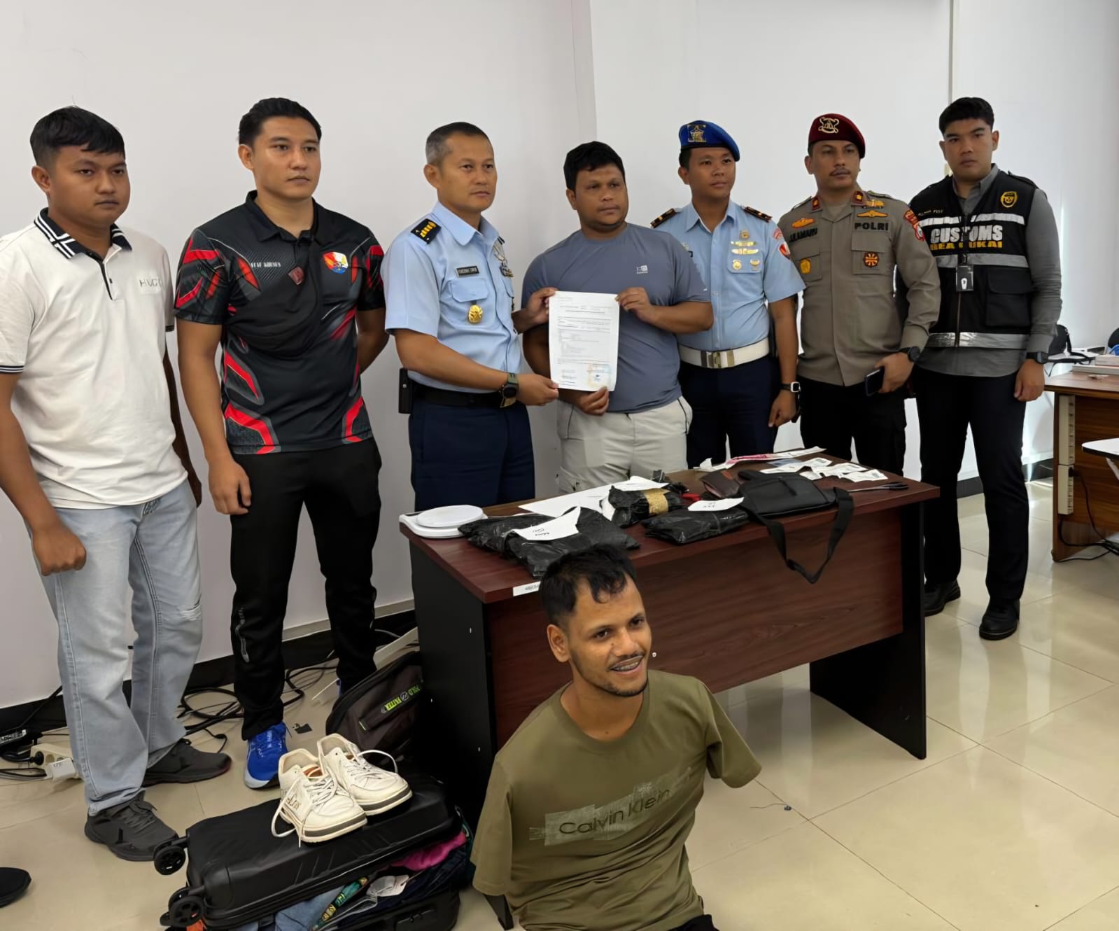 Polda Riau dan AVSEC Gagalkan Penyeludupan Sabu Seharga Miliaran Terbang ke Samarinda