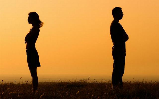 Ini Sebabnya Pria Suka Tak Mau Mengaku Salah Saat Bertengkar