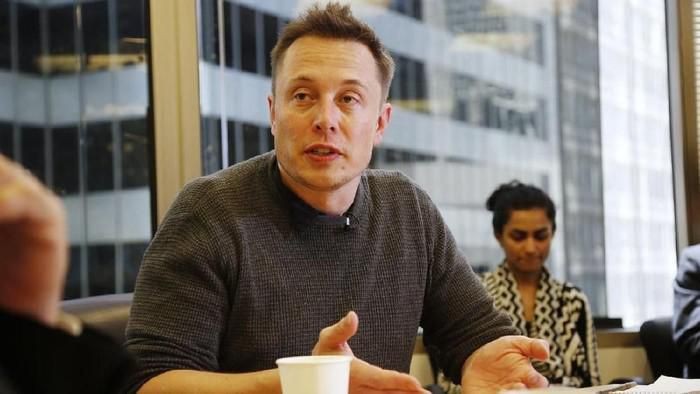 Elon Musk Jawab Alasan Tesla Investasi di Bitcoin, Bukan Dogecoin