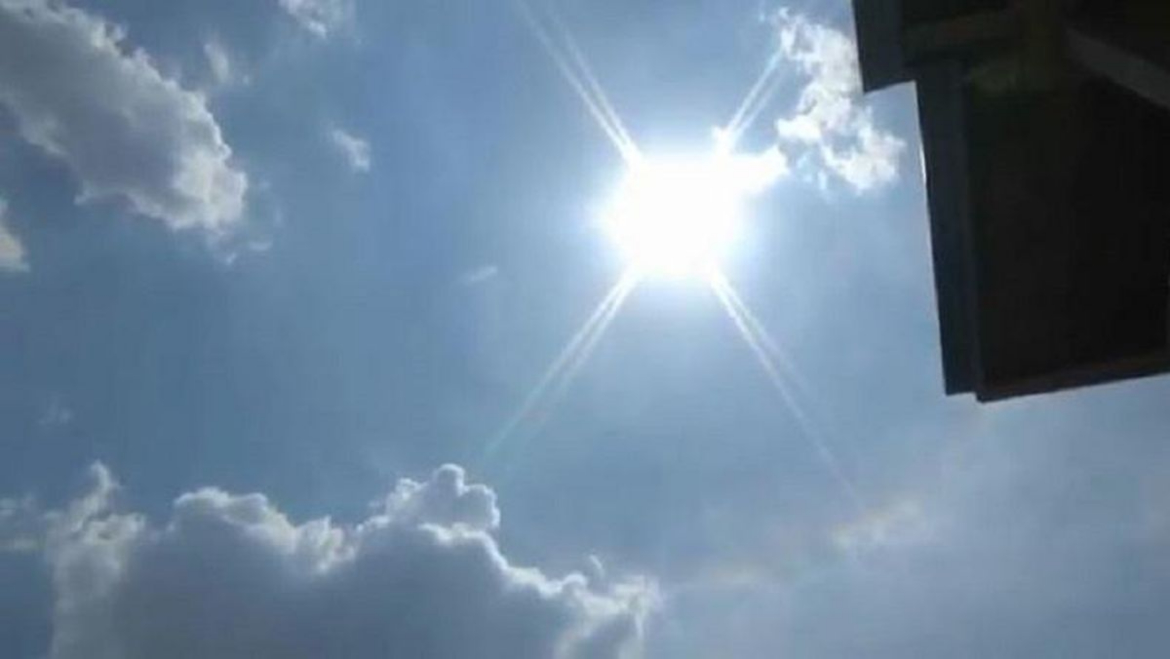 Siang Terik, Malam Nanti Riau Berpotensi Diguyur Hujan Lebat