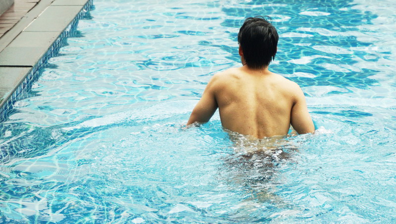 Berjalan Kaki di Kolam Renang Ternyata Banyak Manfaatnya untuk Kesehatan