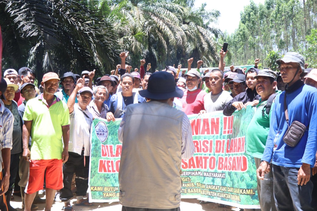 Polres Kuansing Kawal Aksi Damai Kelompok Tani Sakato Basamo di Area PT RAPP